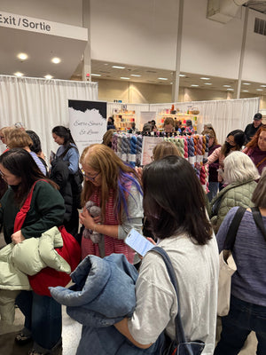 Quoi planifier, quoi apporter et quoi porter lors d’un festival 🧶✨