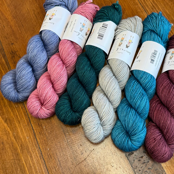 MALOU WORSTED  EN LOT