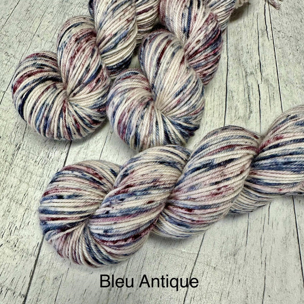 Bleu Antique (Lace)