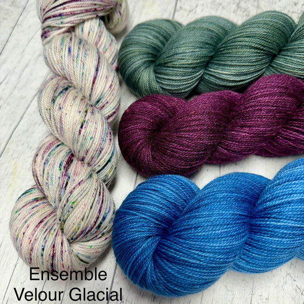 Ensemble Velour Glacial