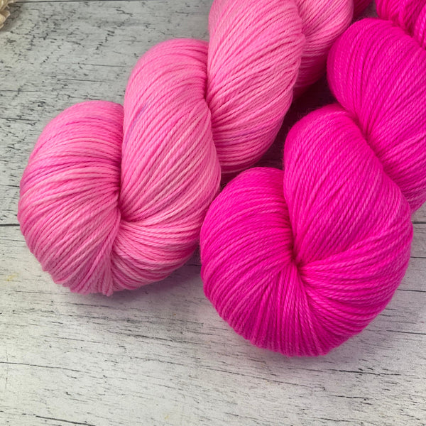 Bébé Rose fluo (Worsted)