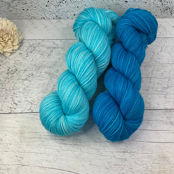 Bébé Blue Flash (Worsted)