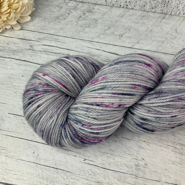 Gris Dark 117 (Worsted)