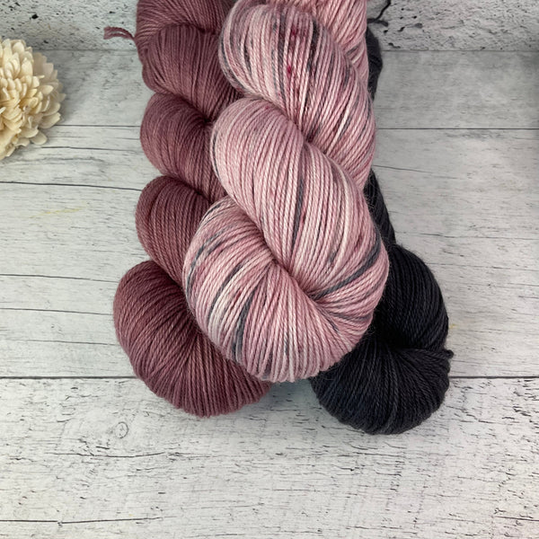 Bébé Antiquité Noircie (Worsted)