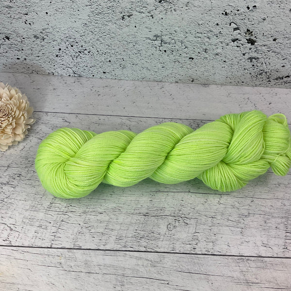 Bébé Vert fluo (Worsted)