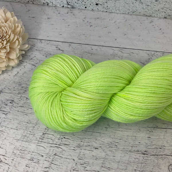 Bébé Vert fluo (Worsted)