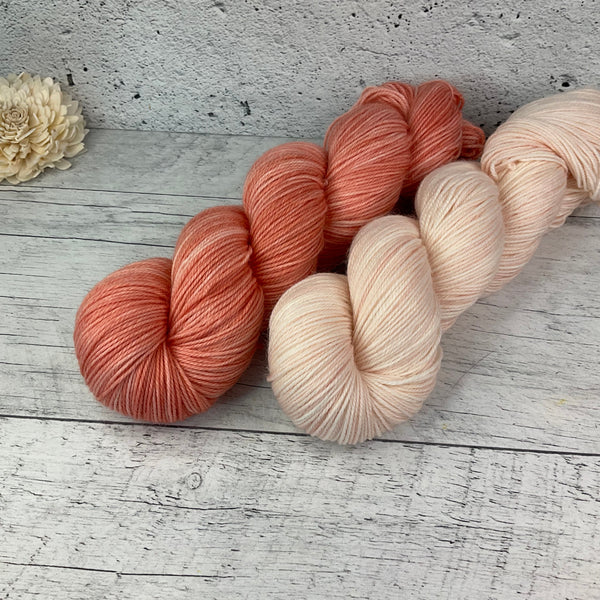 Bébé Pêche (Lace)