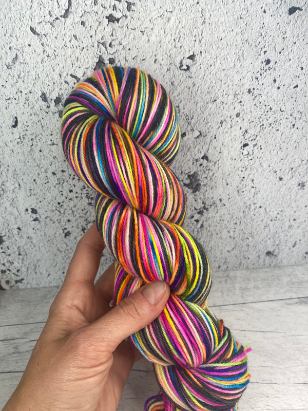 Black & Fluo (Worsted)