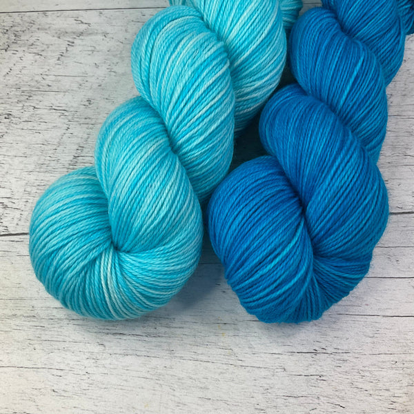 Bébé Blue Flash (Worsted)