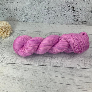 Bébé Mauve Fluo